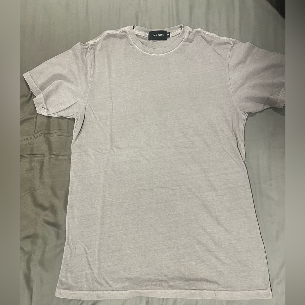 Talentless Men’s Premium Tee
Color - Fog, size M